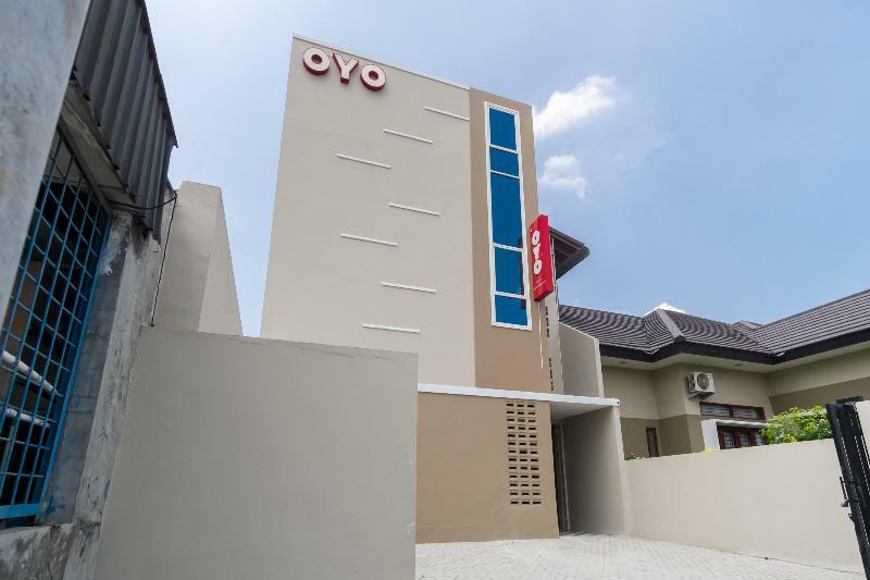 Reddoorz At Joyce Guest House Medan Extérieur photo